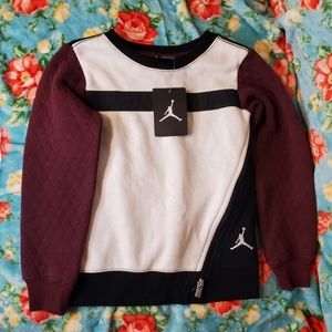 Boys new with tags size 5 Air Jordan sweater shirt long sleeve